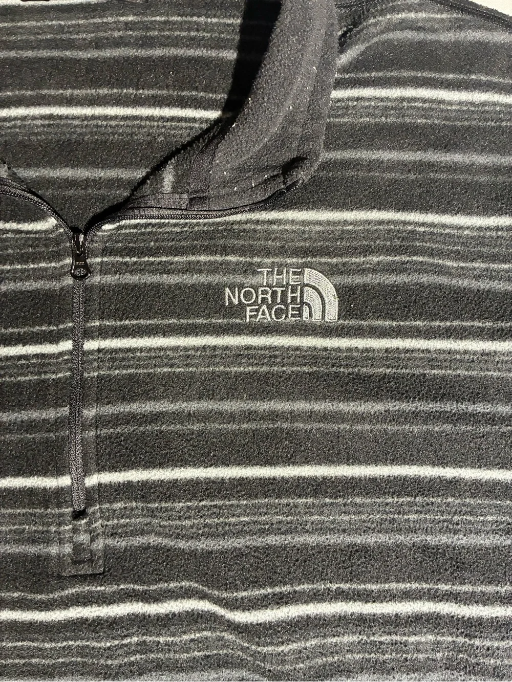 The North Face Mens XL Black Gray Striped 1/4 Zip Fleece Pullover Jacket
